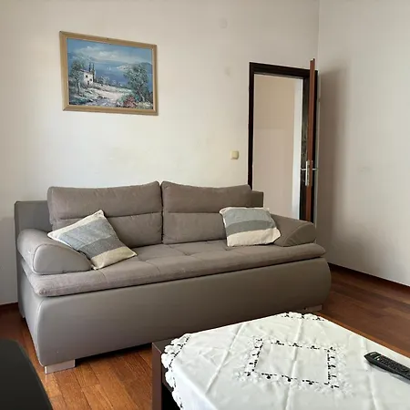 Oliva Apartman *